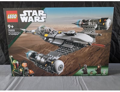 **UNRESERVED** LIFETIME COLLECTION OF LEGO PART... - Lot 266