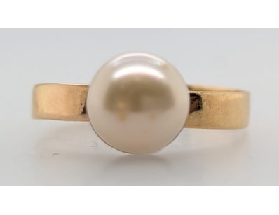 9CT YELLOW GOLD FRESHWATER PEARL RING


583010+...