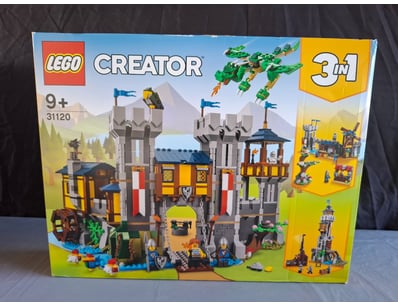 **UNRESERVED** LIFETIME COLLECTION OF LEGO PART... - Lot 379