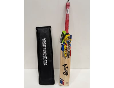 Kookaburra cricket bat set featuring a natural woo...