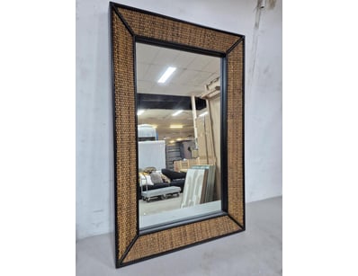 Quality Designer Furniture & Decor Clearance (A... - Lot 633