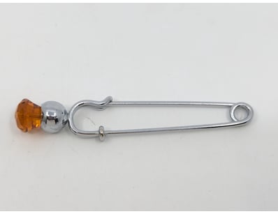 SILVER AND GLASS SAFETY PIN


583010+51


