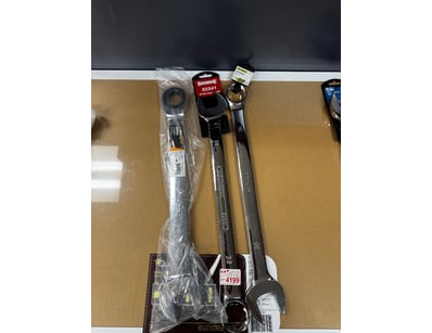 Distribution Business Equipment Liquidation (ON... - Lot 199