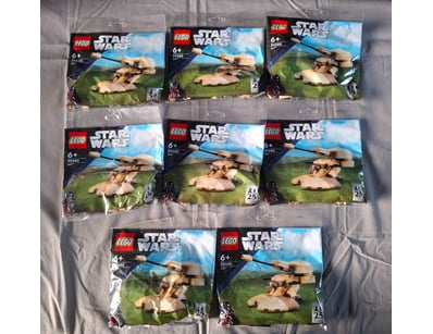 **UNRESERVED** LIFETIME COLLECTION OF LEGO PART... - Lot 369