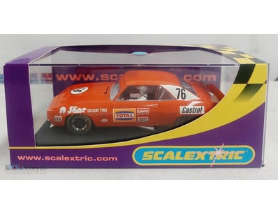 SCALEXTRIC 1:32 SCALE CHEVROLET CAMARO SLOT CAR FE...