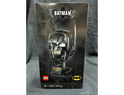 LEGO BATMAN COWL HELMET COLLECTIBLE SET 76182

Ite...