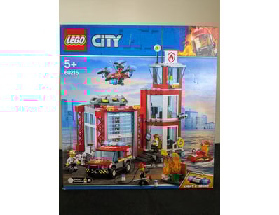 **UNRESERVED** LIFETIME COLLECTION OF LEGO PART... - Lot 666