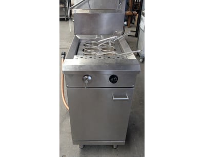 Gluis commercial gas deep fryer with 6 frying bask...