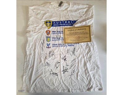 LEEDS UNITED SIGNED 2022 PRESEASON TOUR T-SHIRT

A...