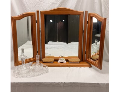 The Curio Collection (A997) - Lot 1116