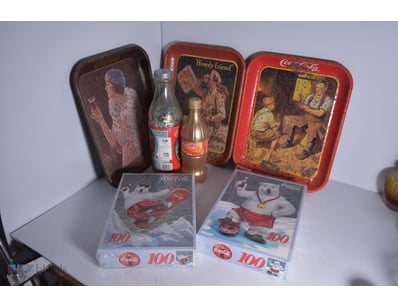 Assorted Lot Of Coca Cola Vintage Trays & Collecti...