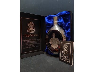 Dimple Royal Decanter, a superb de-luxe Scotch whi...