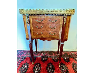 MID CENTURY THREE DRAW CONSOLE TABLE

 Features Qu...