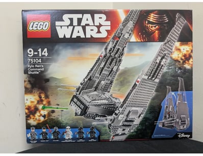 LEGO STAR WARS 75104 KYLO REN'S COMMAND SHUTTLE
...