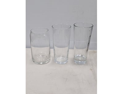 Assorted beer glasses in rack

SOLD AS LOT

