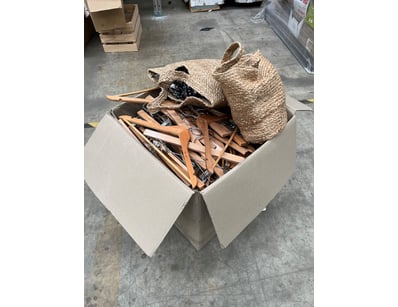 Entire Vintage Clothing Store Liquidation (ON11... - Lot 491