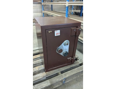 Shipping Containers & Industrial Surplus (ON4468) - Lot 251