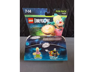 **UNRESERVED** LIFETIME COLLECTION OF LEGO PART... - Lot 397