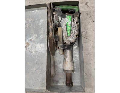 Hitachi H65SB2 demolition hammer with complete acc...