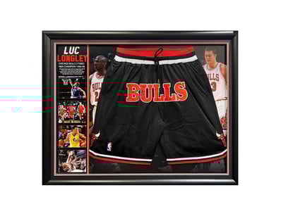 Iconic Memorabilia (A978) - Lot 126