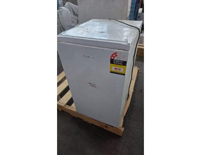 IT Equipment & Telsa Wall Charger Receivership (... - Lot 40