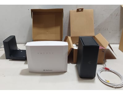 1x Telstra Cobra XH Gen. 3 smart modem (in origina...