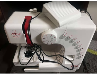 Gadgets, Music & Pastimes (A982) - Lot 104