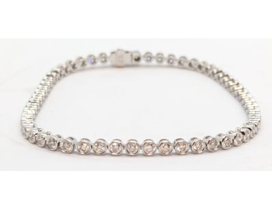 Luxury Jewellery (A997) - Lot 559