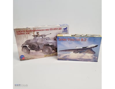 LOT OF TWO UNASSEMBLED SCALE MODEL KITS - GERMAN M...