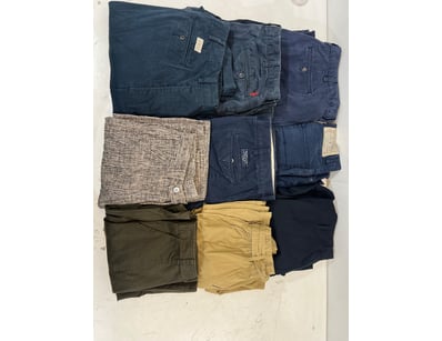 Entire Vintage Clothing Store Liquidation (ON11... - Lot 404