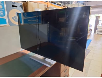Hitachi 55" Ultra High Definition LED LCD Smart TV...