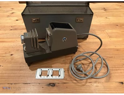 Waterworth 300 Model A slide projector