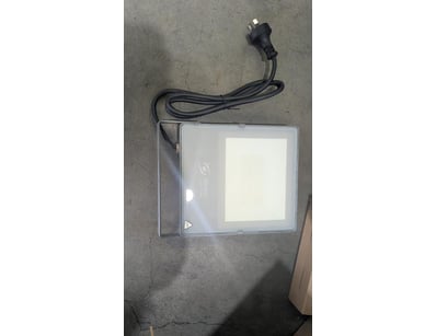 $1.5M Major Lighting & Accessories - Insurance C... - Lot 53