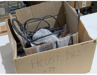 UNRESERVED Trimble Equipment & Accessories Wareh... - Lot 18