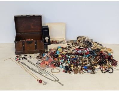 SA Public Trustee Home & Collectables Clearanc... - Lot 4251