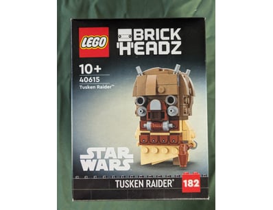 **UNRESERVED** LIFETIME COLLECTION OF LEGO PART... - Lot 289