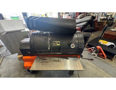 Yoder Smokers Kansas offset barrel smoker mounted ...