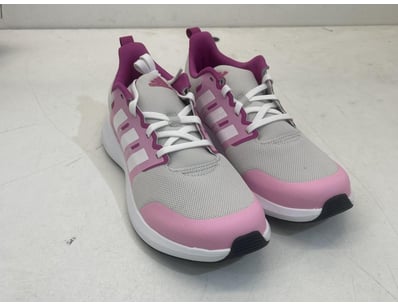 Major Brand Apparel & Footwear Liquidation Even... - Lot 252