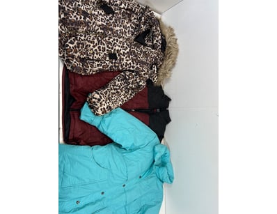 Entire Vintage Clothing Store Liquidation (ON11... - Lot 303