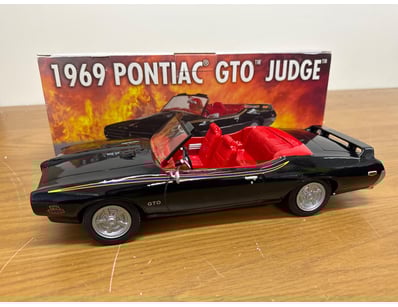 Mancave & Memorabilia (A1007) - Lot 424