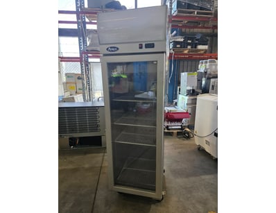 Atosa YCF9407GR Upright Freezer Serial No. YCF9407...