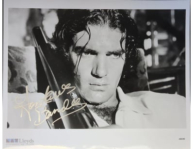 ANTONIO BANDERAS FACE CLOSEUP UP IN ASSASSINS 1995...