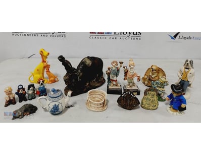 ASSORTED DECORATIVE CERAMIC FIGURINES

Condition: ...