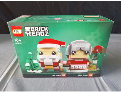 **UNRESERVED** LIFETIME COLLECTION OF LEGO PART... - Lot 302