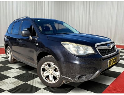 <b>2014 Subaru Forester SJ 2.5i - Grey - 252,295km...