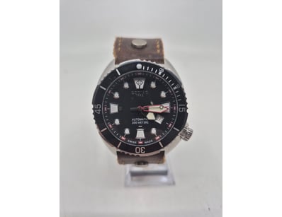 Affordable Watch Market (A980) - Lot 7504