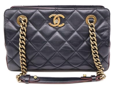 Designer Vault (A985) - Lot 6667