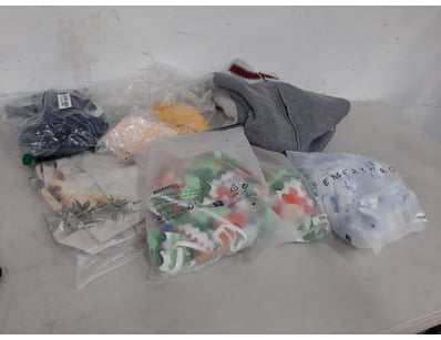 Unclaimed Freight (GCA998) - Lot 1579