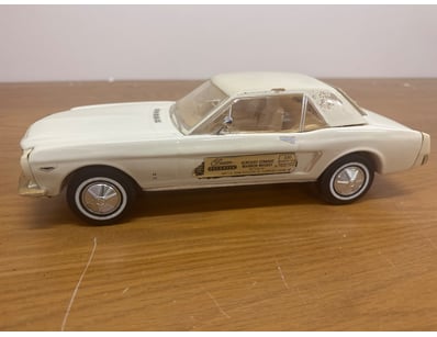 Mancave & Memorabilia (A1007) - Lot 431