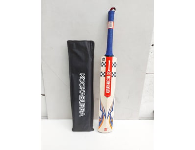 BRAND NEW

Gray Nicolls Blitz Strike cricket bat...